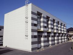 レオパレストトロの外観画像