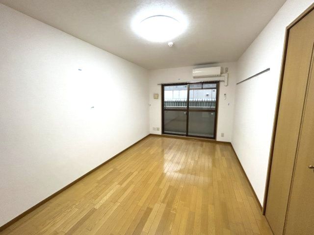 ベッドルーム