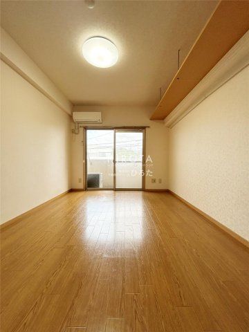 カーニバルプラスひびきの店(1640m)