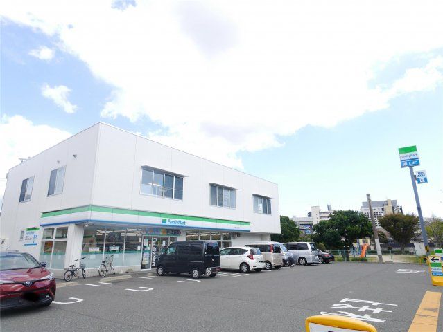 ファミリーマート小倉北方三丁目店(210m)