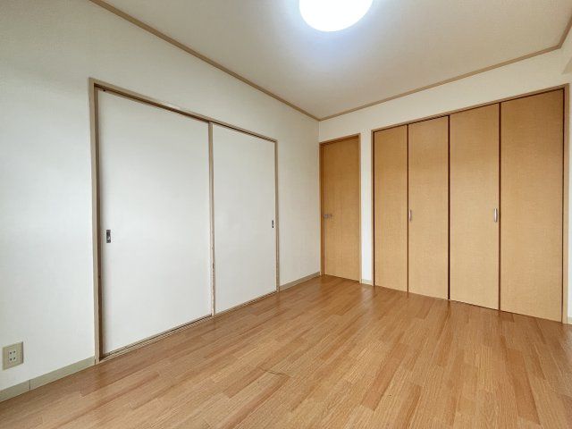 ベッドルーム
