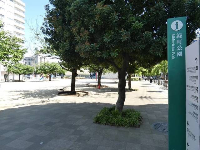 近くに施設あり