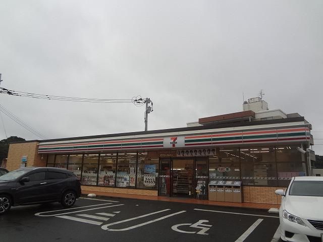 セブン‐イレブン／八幡割子川２丁目店(196m)