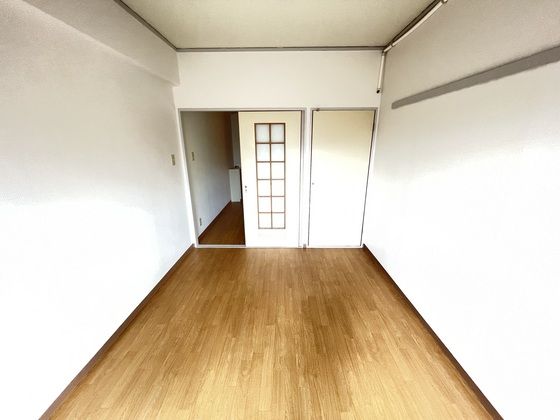 ベッドルーム