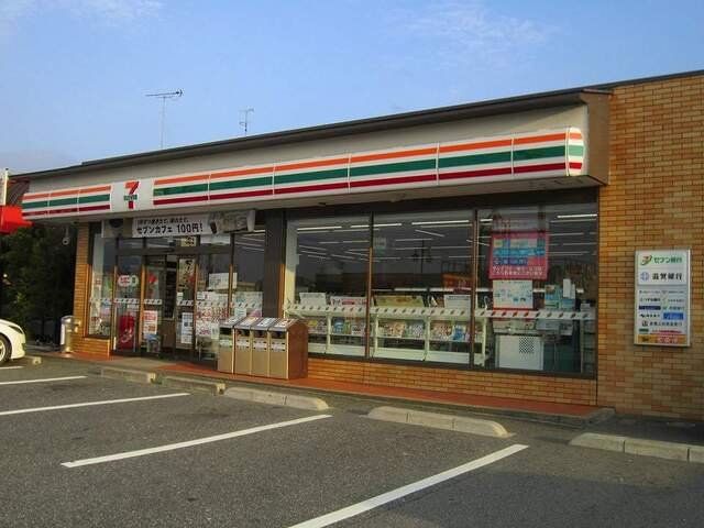 セブンイレブン近江八幡白鳥町店まで500m