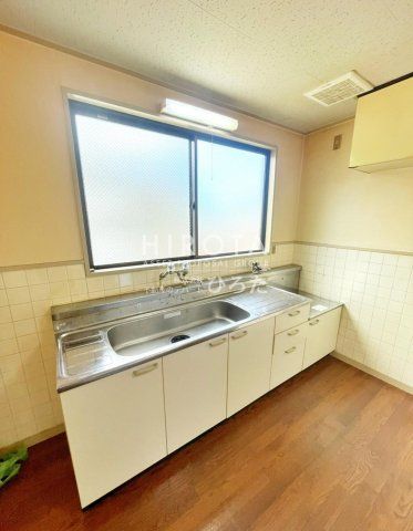 ファミリーマート/黒崎熊手2丁目店 (314m)