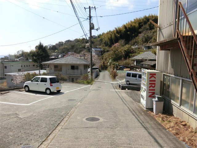 近くに施設あり