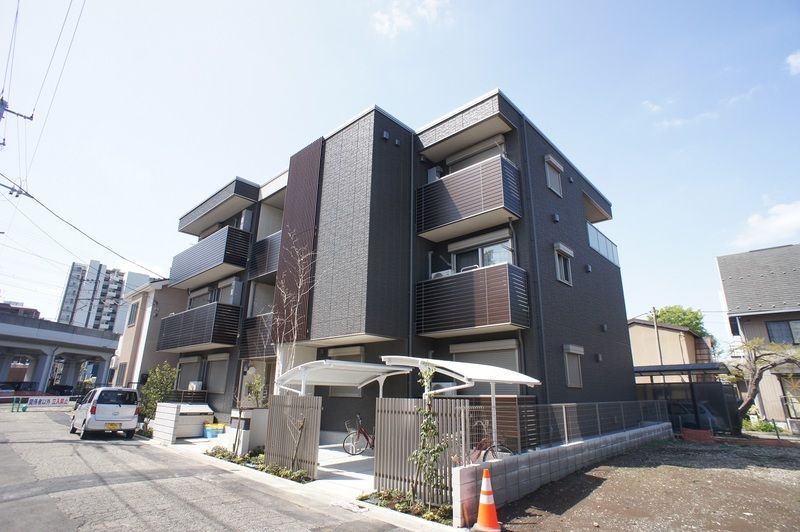 グランドプリュムの外観画像