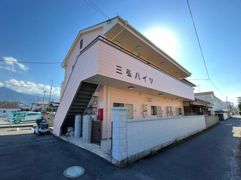 三弘ハイツの外観画像