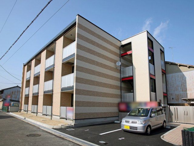 レオパレス照ヶ丘の外観画像
