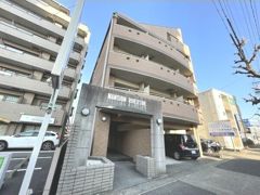 マンションリバーサイドの外観画像
