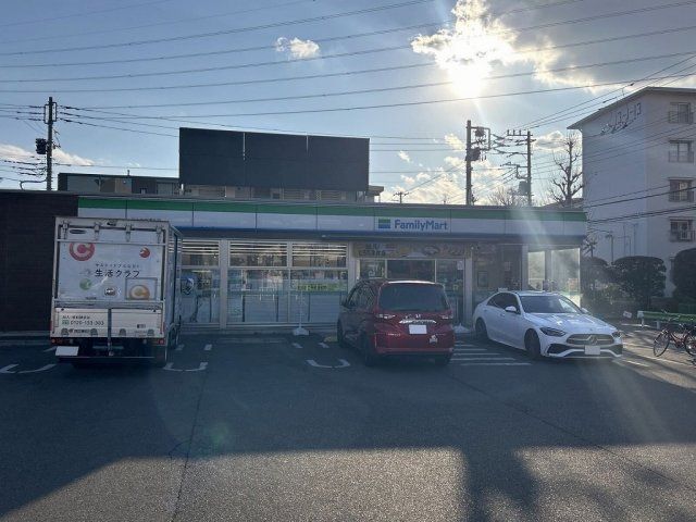 近くに施設あり