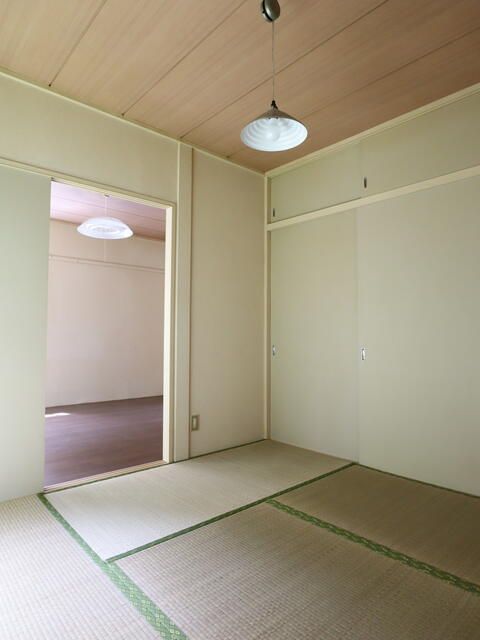 ベッドルーム