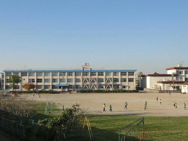 中間市立中間小学校(1040m)