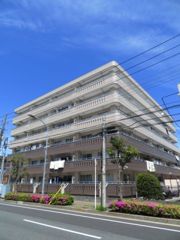 秋山マンションの外観画像