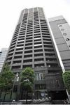ファーストリアルタワー新宿の外観