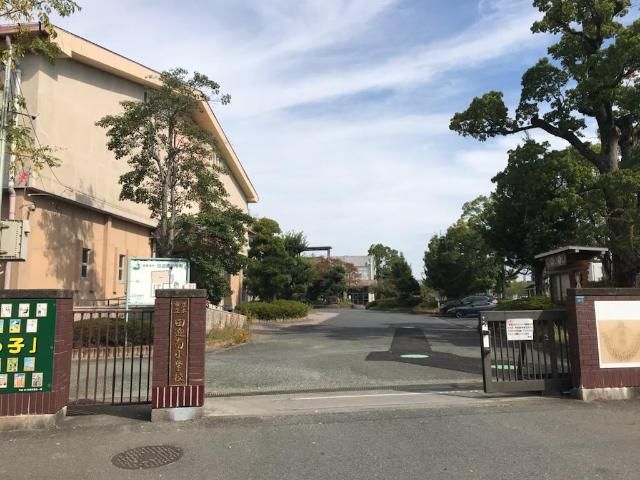 近くに施設あり