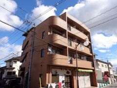 K･B･M三筋の外観画像