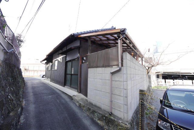 鶴田貸家の外観画像