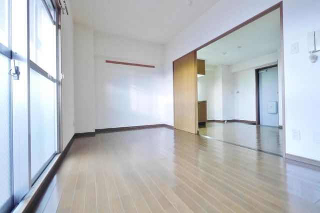 足立中学校(260m)