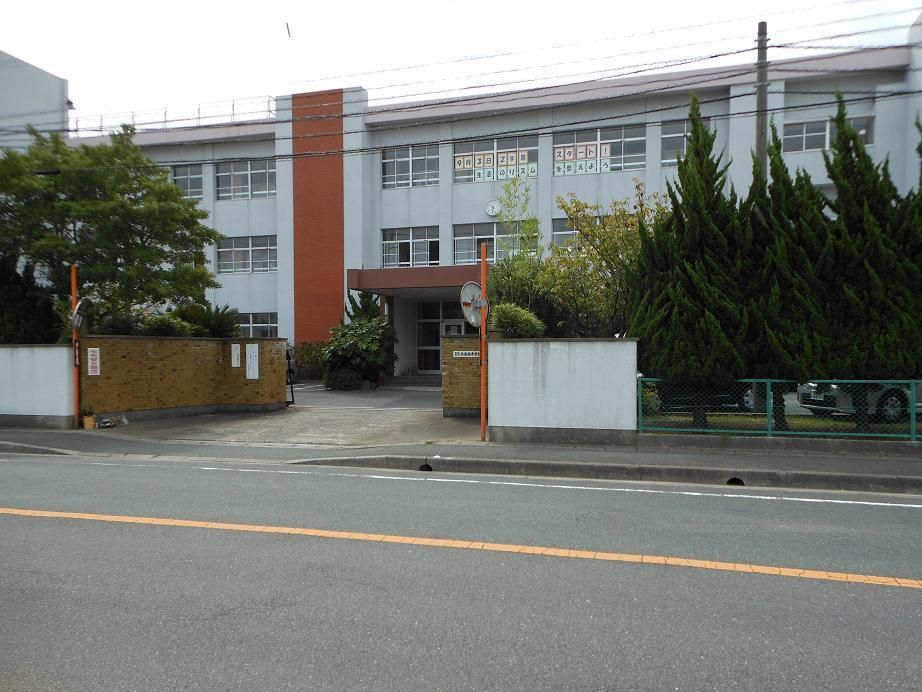 水巻南中学校(960m)