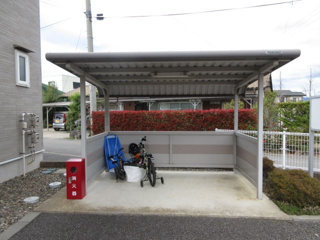 綿半スーパーセンター千曲店まで1300m