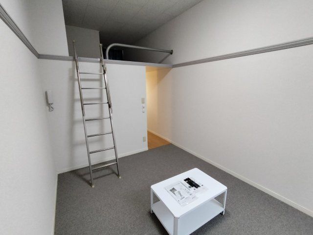 ベッドルーム