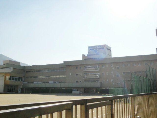 美萩野女子高校(1640m)