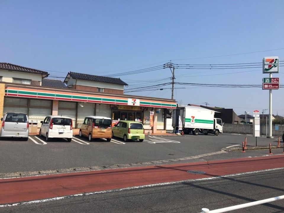 セブン-イレブン 小倉曽根中学校前店(560m)