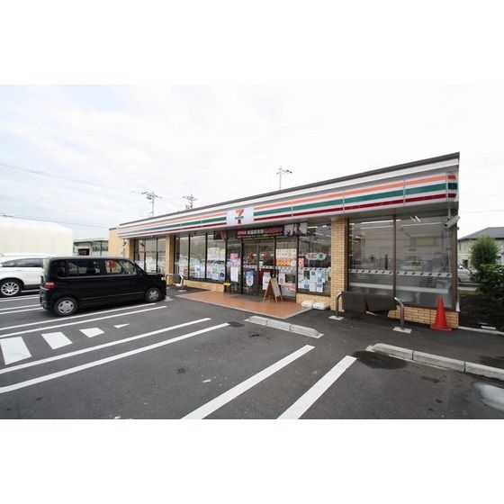 コンビニ「セブンイレブン厚木三田南店まで400m」