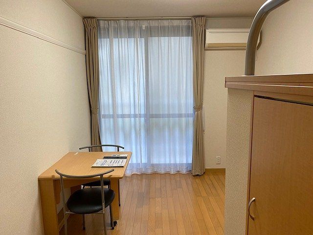 ベッドルーム