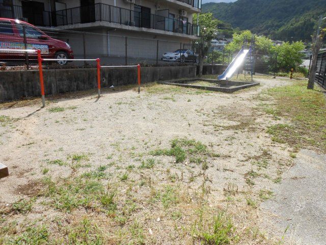近くに施設あり