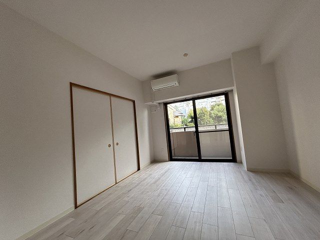 ベッドルーム