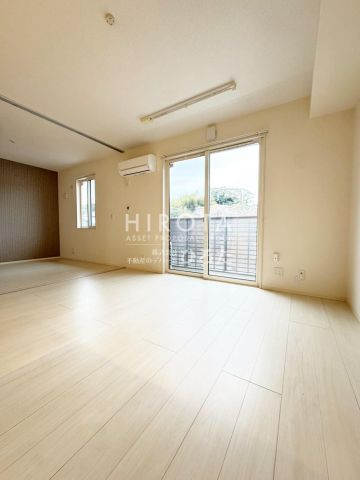 極東ファディ／カフェファディ永犬丸店 (940m)