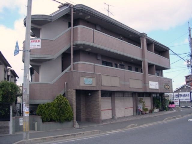 プレミール柏原の外観画像