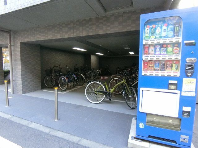 近くに施設あり