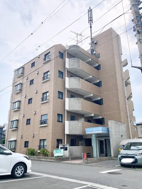アンデス日興の外観画像