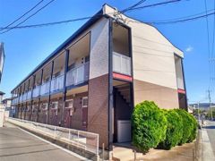 レオパレストーイの外観画像