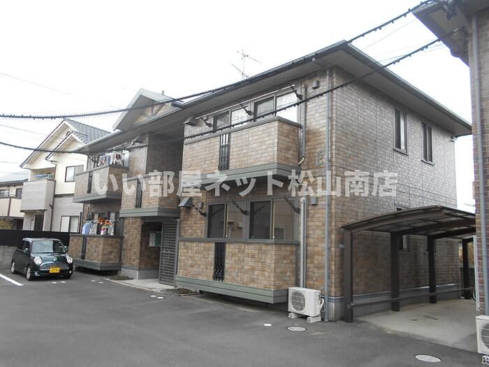 リビングタウン古川西 C棟の外観画像