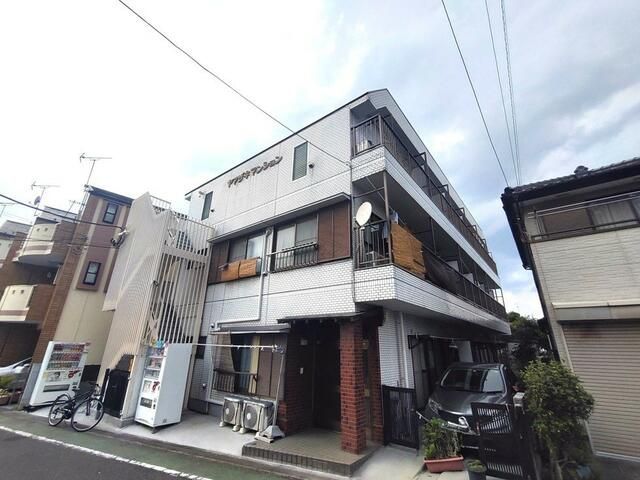 ヤマザキマンションの外観画像