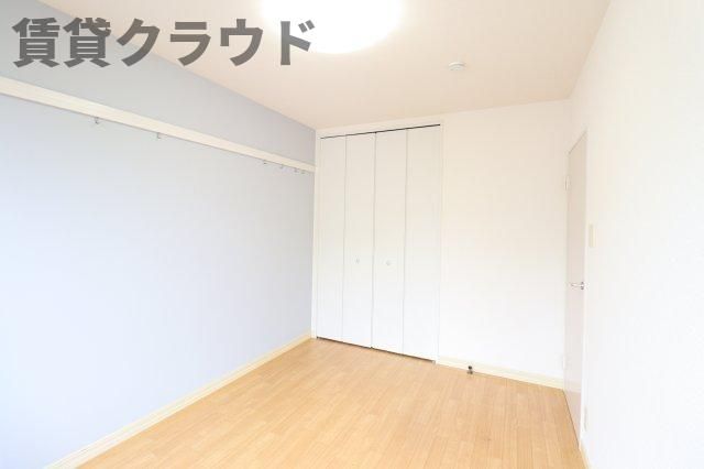 ベッドルーム