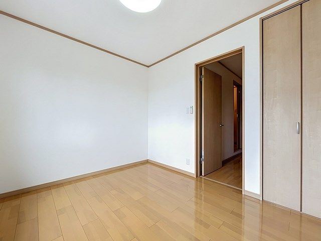 ベッドルーム