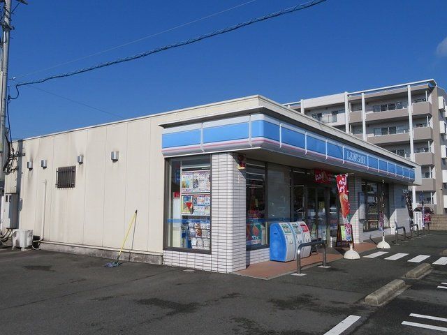 ローソンまで2300m