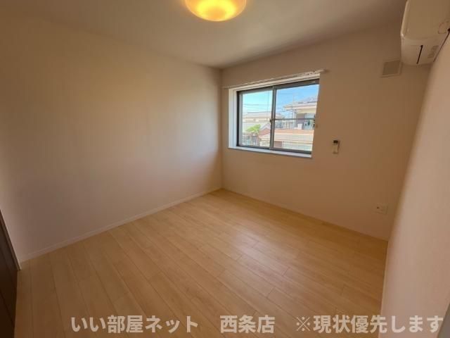 ベッドルーム