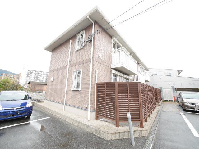 シャトン・アイA棟の外観画像