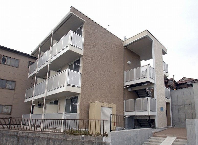 レオパレススペランサ明花の外観画像