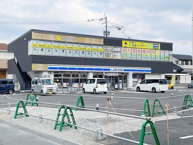 ローソン益城惣領北店まで900m