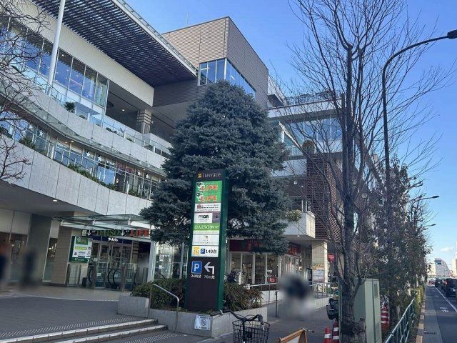 近くに施設あり