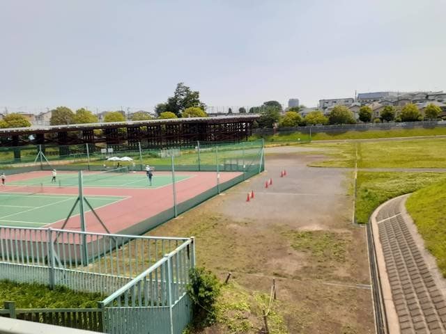 びくに公園多目的広場まで732m