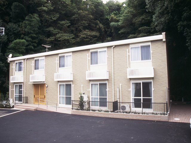 レオパレスOMOTEⅢの外観画像